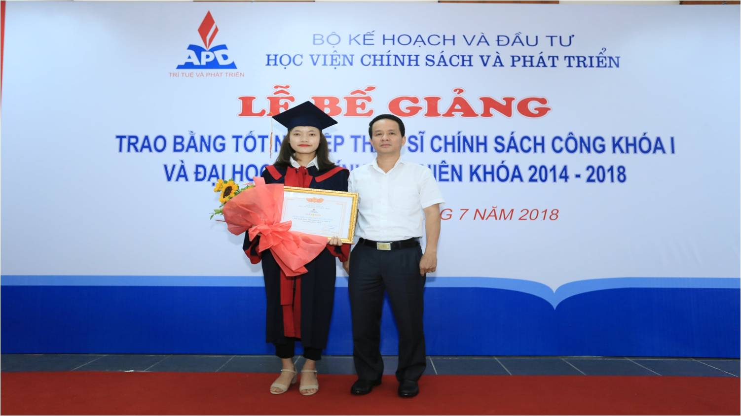 Đương kim thủ khoa đầu ra của Học viện - Nguyễn Thị Dung - KHPT5B